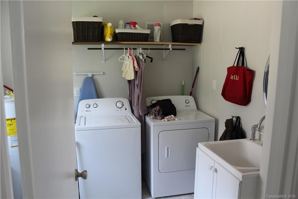 368 Bailey Road Candler, NC 28715 - Photo 14 of 24 Gallery Image 14