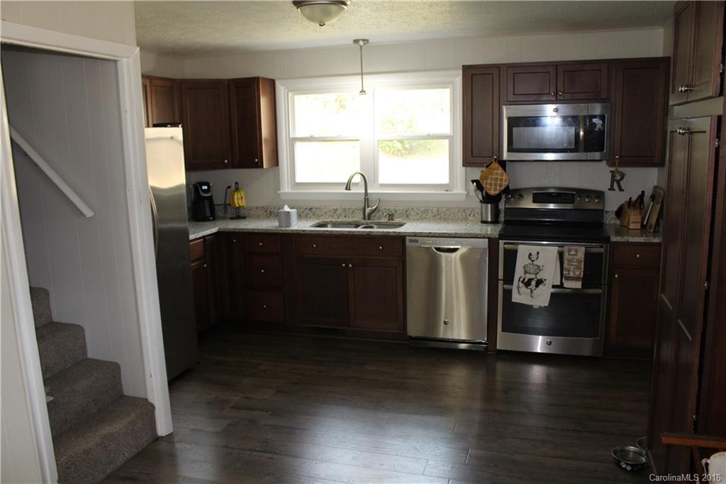 368 Bailey Road Candler, NC 28715 - Photo 15 of 24 Gallery Image 15