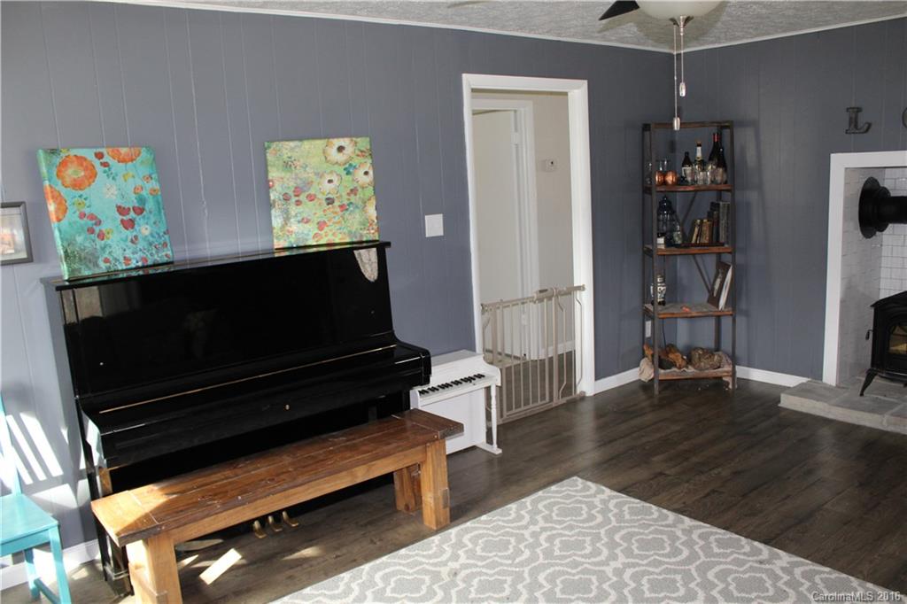 368 Bailey Road Candler, NC 28715 - Photo 9 of 24 Gallery Image 9