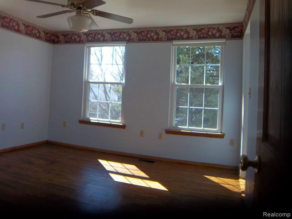 11325 Messmore Road Utica, MI 48317 - Photo 19 of 25 messmore master bed windows.jpg