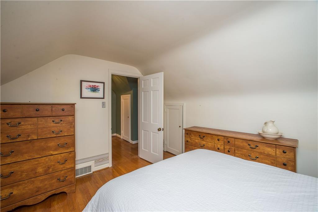1536 Cochran Road Pittsburgh, PA 15243 - Photo 17 of 25 Gallery Image 17