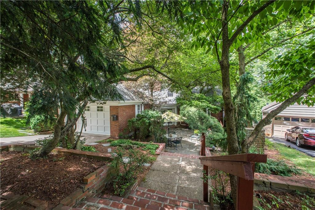 1536 Cochran Road Pittsburgh, PA 15243 - Photo 24 of 25 Gallery Image 24