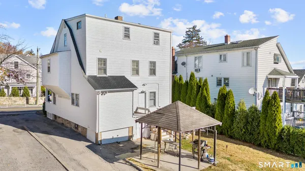 $2,800 | 118 Colonial Road, Stamford, CT 06906