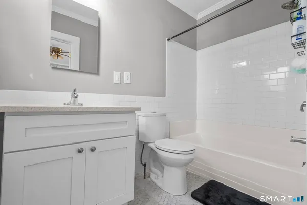 $2,800 | 118 Colonial Road, Stamford, CT 06906