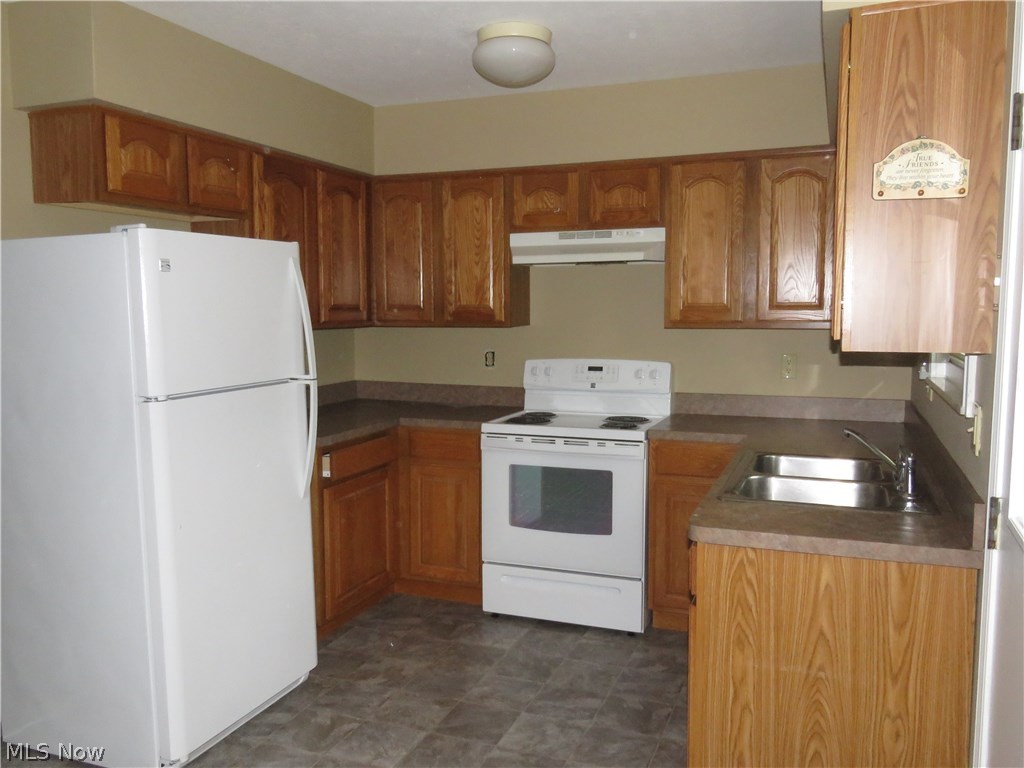 6750 Lake Road Madison, OH 44057 - Photo 2 of 13