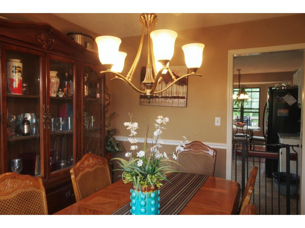 212 Ridgeview Drive Gray, TN 37615 - Photo 10 of 22 Dining Room