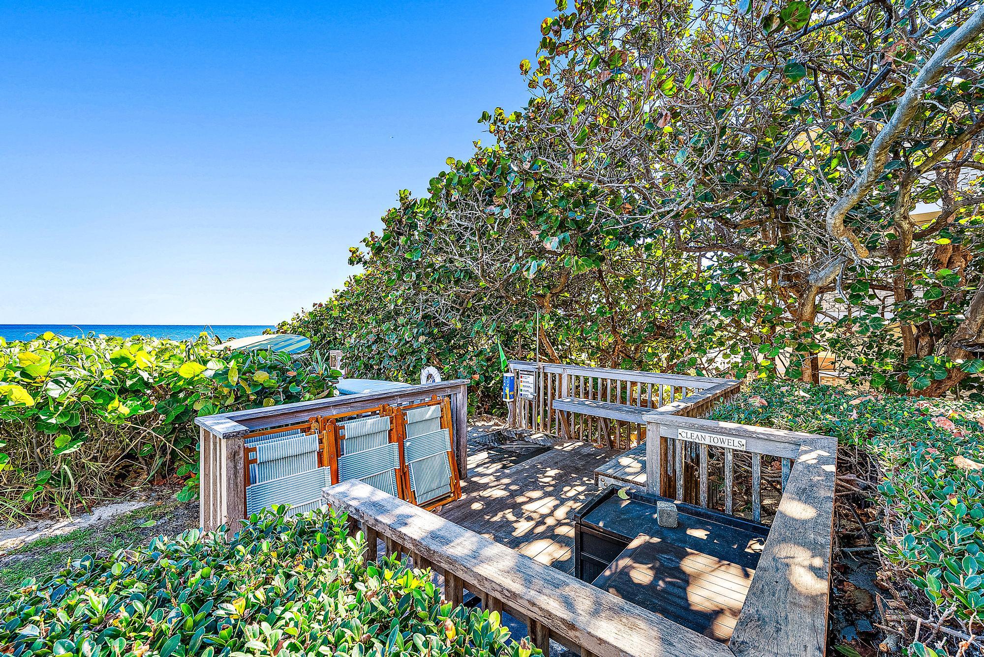 2500 South Ocean Boulevard, Unit 1 D 2 Palm Beach, FL 33480 - Photo 33 of 42 a view of a deck with a wooden fence