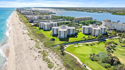 $2,895,000 | 2500 South Ocean Boulevard, Unit 1 D 2, Palm Beach, FL 33480