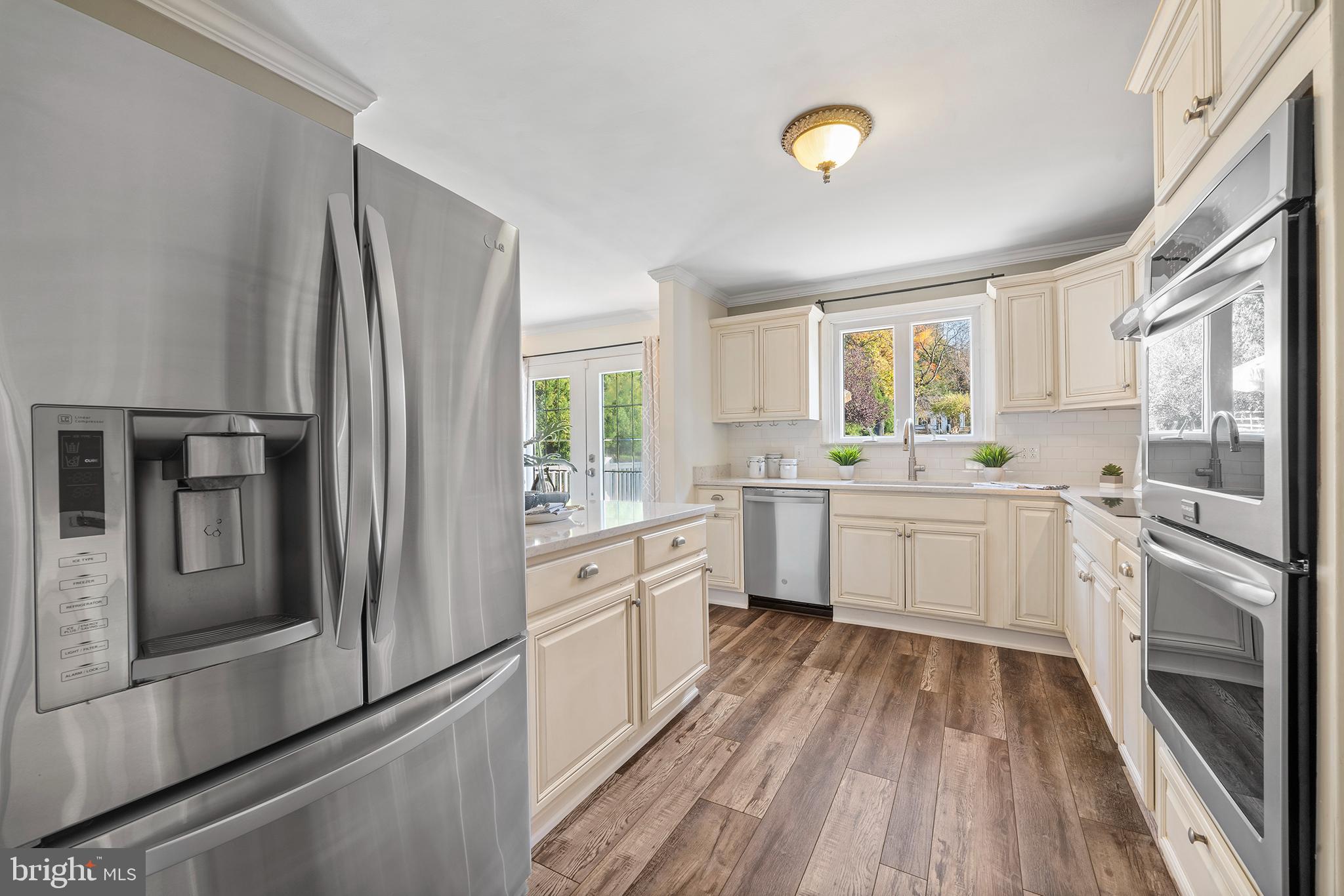 5 Rambling Lane Malvern, PA 19355 - Photo 8 of 40 Kitchen