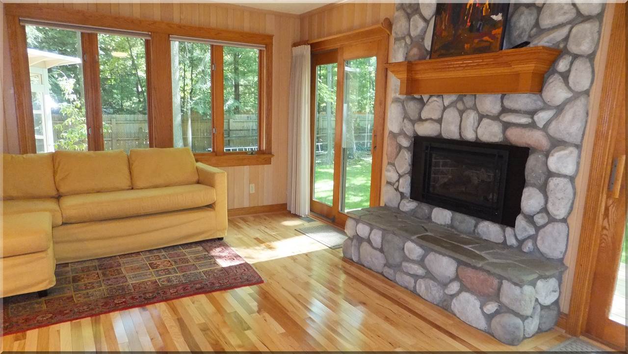 3590 Lone Lookout Road Traverse City, MI 49686 - Photo 13 of 42 1853011-12.JPG