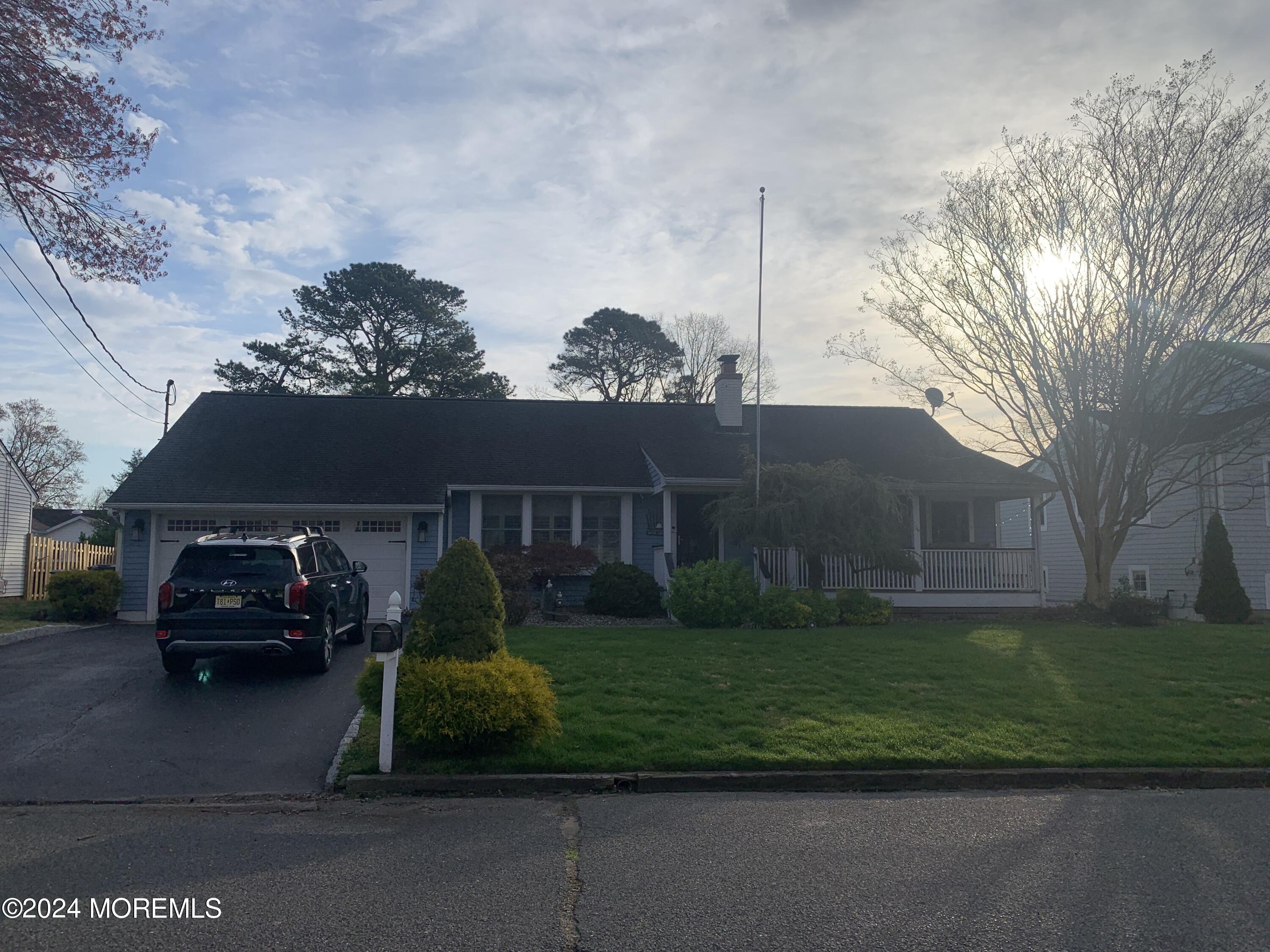 305 Eastham Road Point Pleasant, NJ 08742 - Photo 2 of 25 AAE64F1B-69E7-4343-A035-2CFB7ACCAFA3