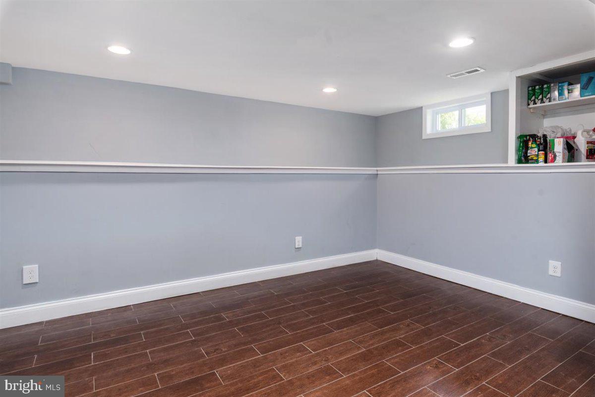 1228 Spring Avenue Baltimore, MD 21237 - Photo 12 of 34