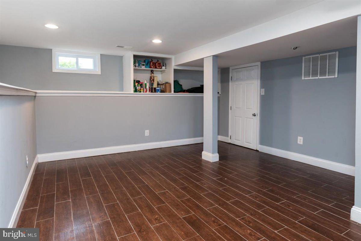 1228 Spring Avenue Baltimore, MD 21237 - Photo 13 of 34