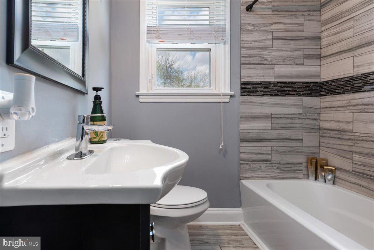 1228 Spring Avenue Baltimore, MD 21237 - Photo 23 of 34