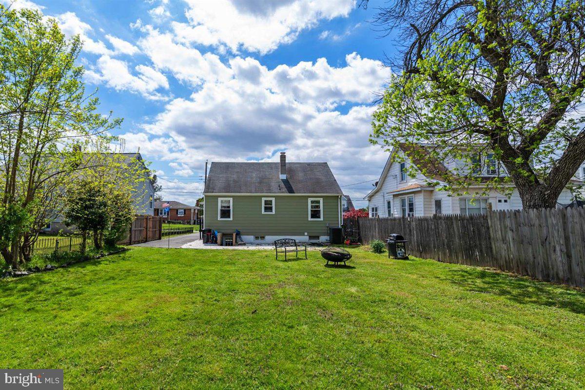 1228 Spring Avenue Baltimore, MD 21237 - Photo 8 of 34
