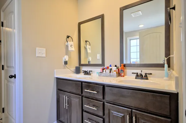 $2,300 | 2340 Colston Drive, Clarksville, TN 37042