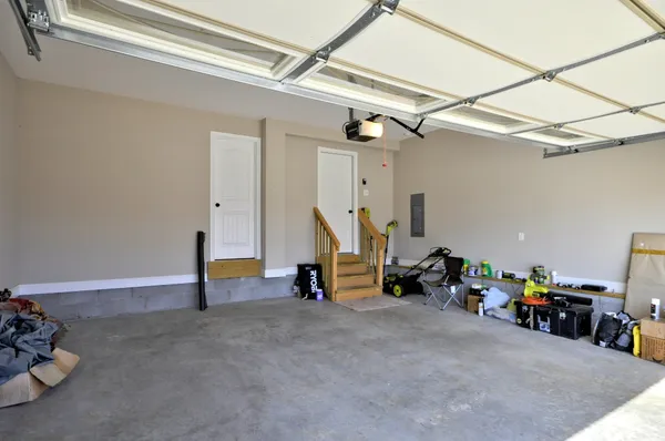 $2,300 | 2340 Colston Drive, Clarksville, TN 37042