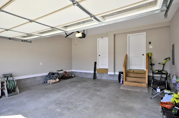 $2,300 | 2340 Colston Drive, Clarksville, TN 37042