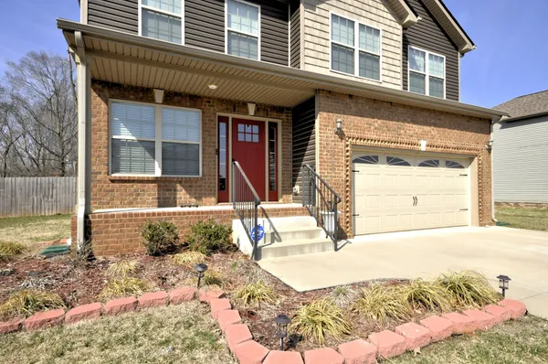 $2,300 | 2340 Colston Drive, Clarksville, TN 37042