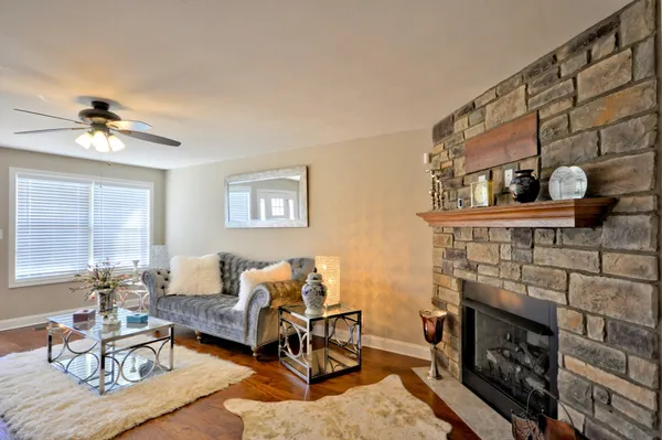 $2,300 | 2340 Colston Drive, Clarksville, TN 37042