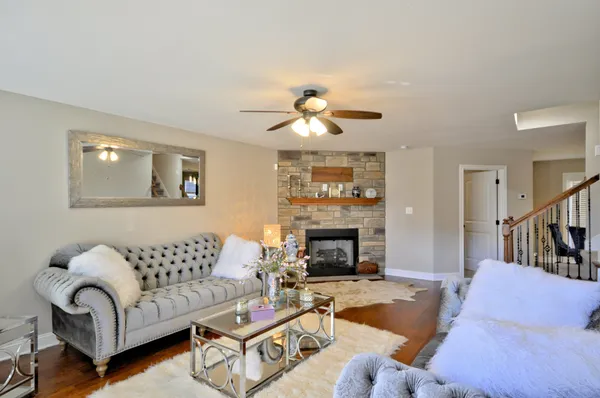 $2,300 | 2340 Colston Drive, Clarksville, TN 37042