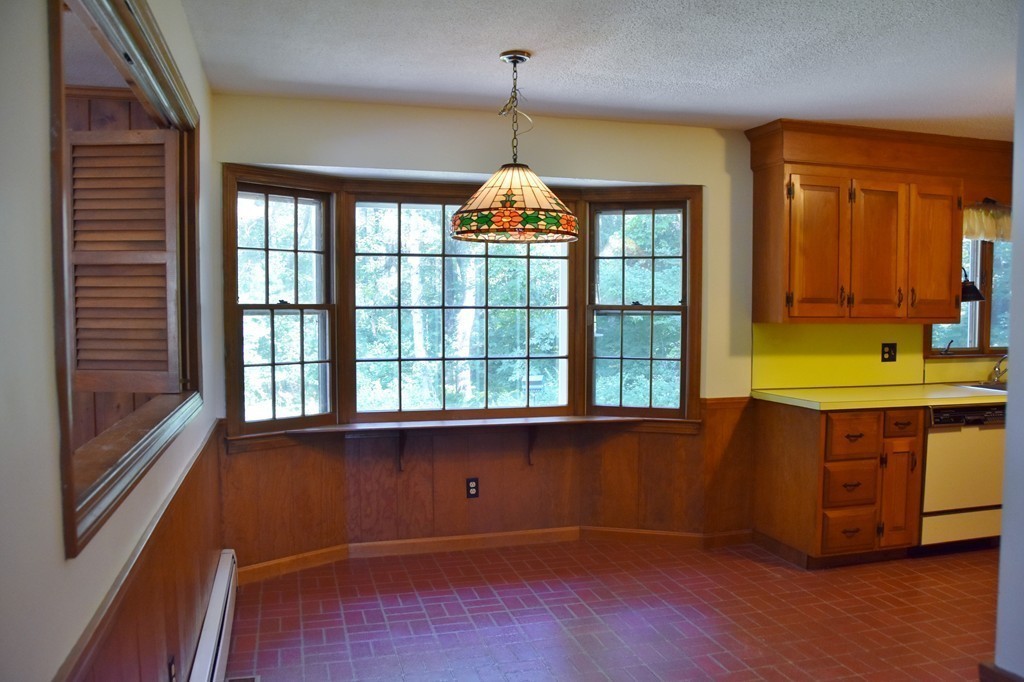 3 Captain Road Wilbraham, MA 01095 - Photo 9 of 30 Gallery Image 9