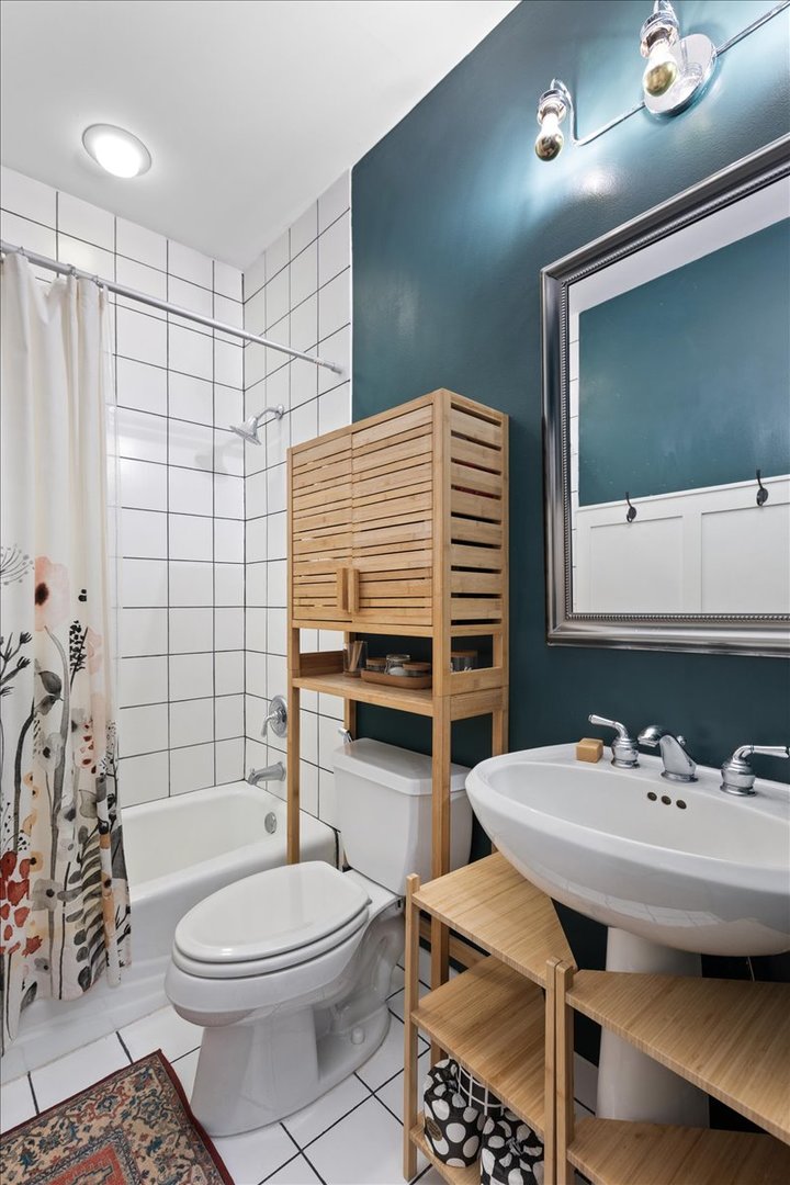 1112 North Paulina Street, Unit 2 Chicago, IL 60622 - Photo 14 of 15