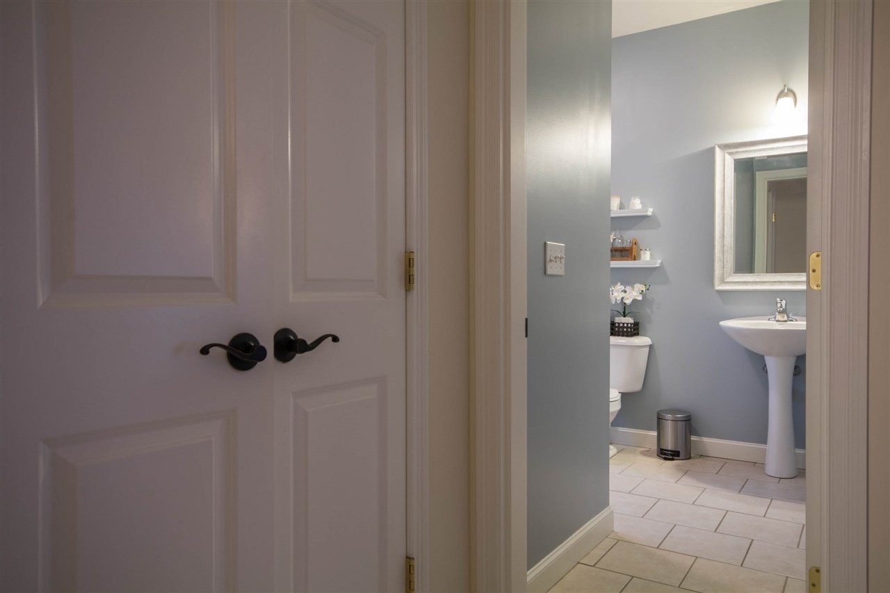 24 Eastgate Road Derry, NH 03038 - Photo 17 of 33 Gallery Image 17