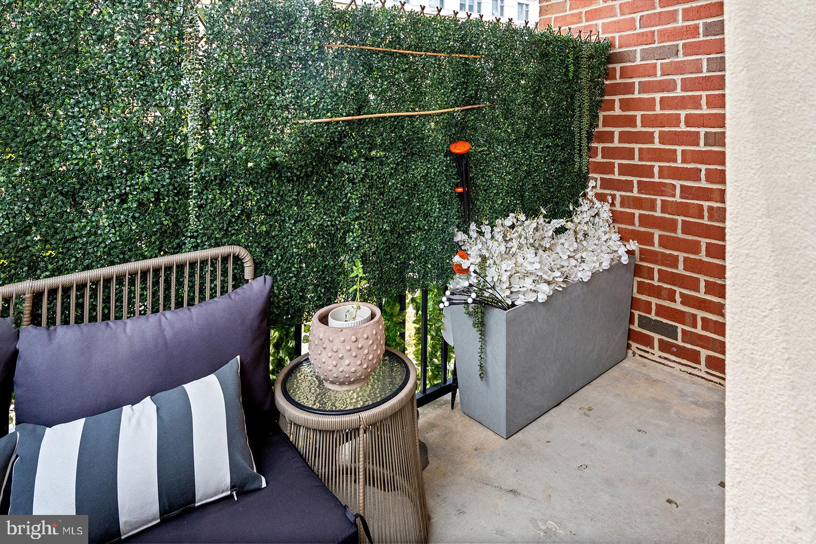 181 East Reed Avenue, Unit 207 Alexandria, VA 22305 - Photo 24 of 41 a outdoor view with a sitting space