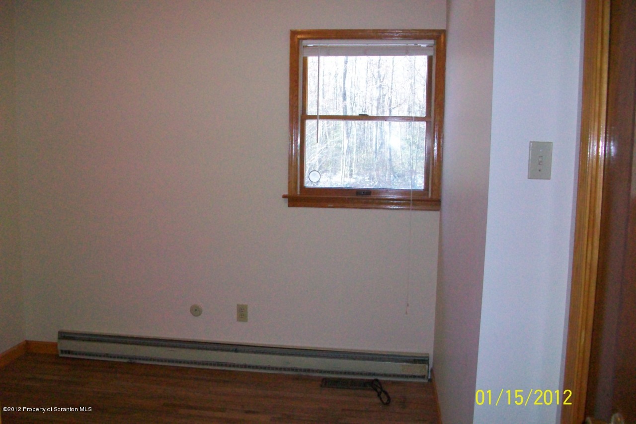 424 Martini Road Moscow, PA 18444 - Photo 12 of 25 Gallery Image 12
