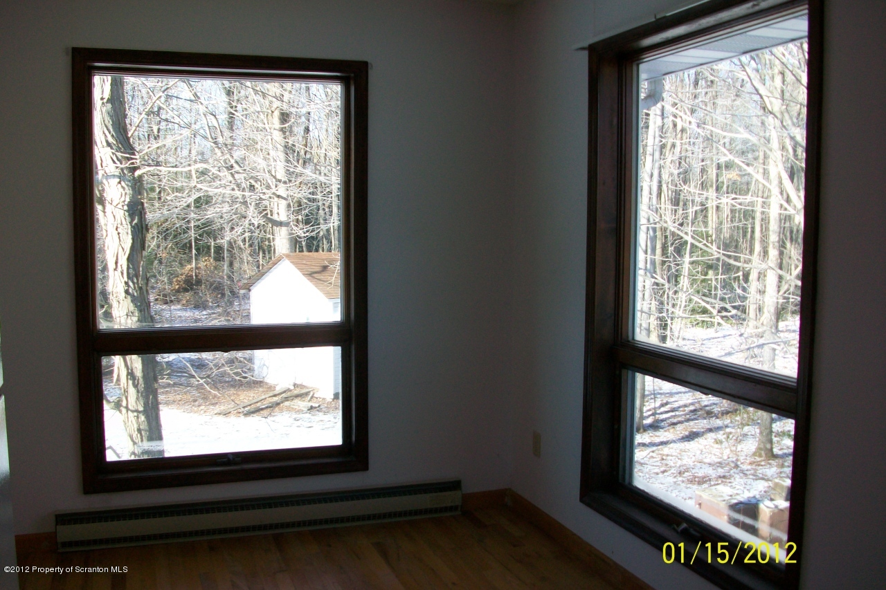 424 Martini Road Moscow, PA 18444 - Photo 16 of 25 Gallery Image 16