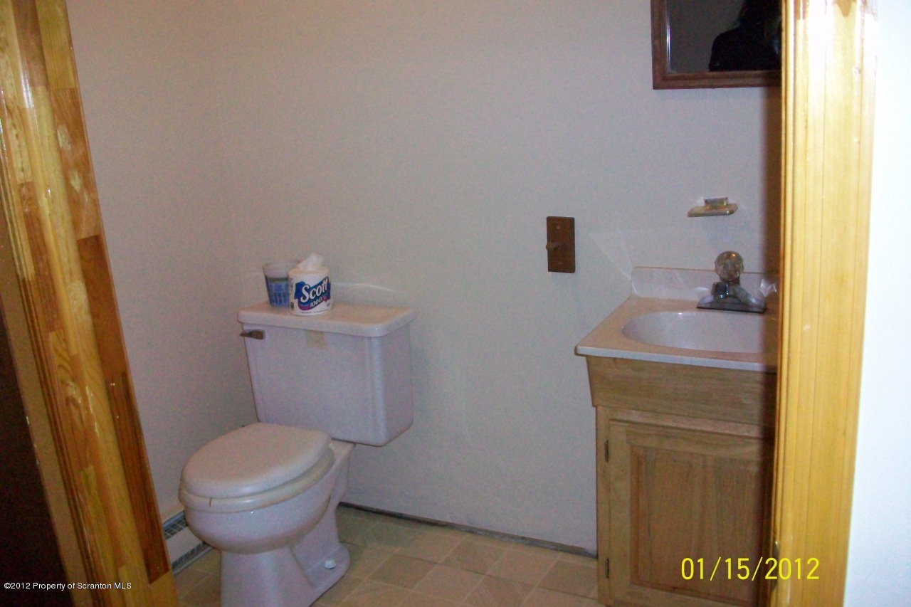 424 Martini Road Moscow, PA 18444 - Photo 20 of 25 Gallery Image 20