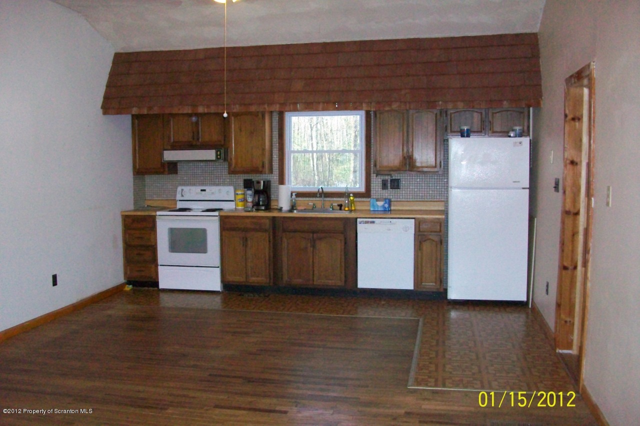 424 Martini Road Moscow, PA 18444 - Photo 7 of 25 Gallery Image 7