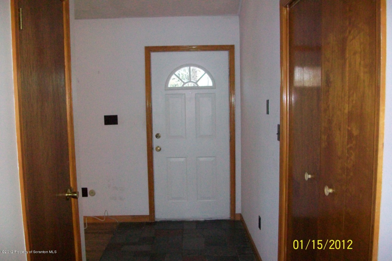 424 Martini Road Moscow, PA 18444 - Photo 8 of 25 Gallery Image 8