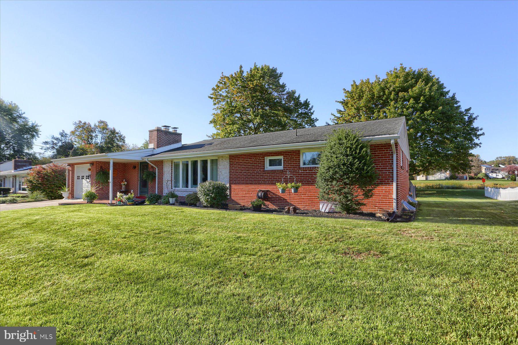 311 Salt Road Enola, PA 17025 - Photo 3 of 40