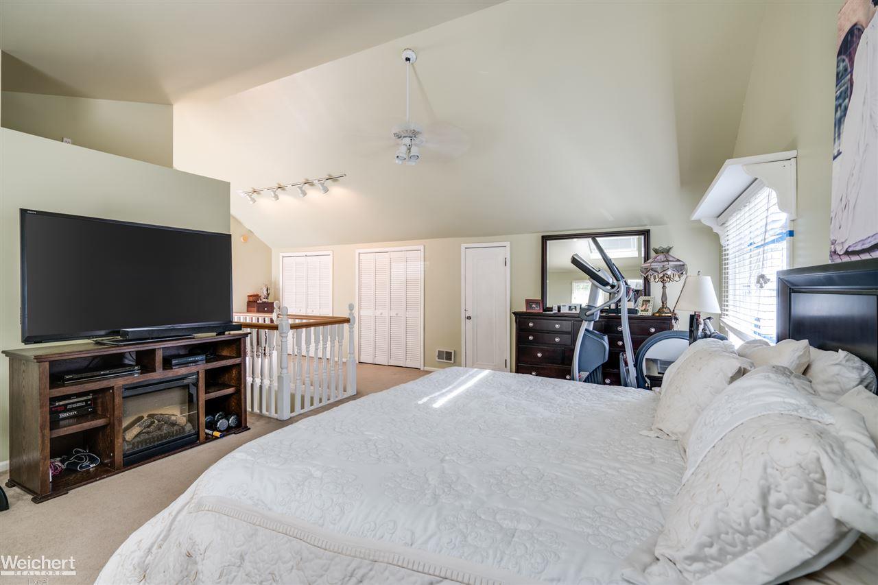 1649 Roslyn Road Grosse Pointe Woods, MI 48236 - Photo 25 of 30