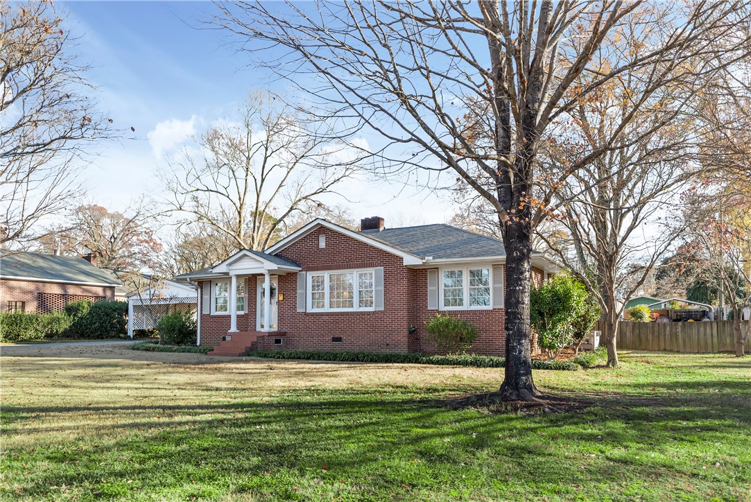 305 Jeb Stuart Avenue Anderson, SC 29625 - Photo 3 of 36 Gallery Image 3
