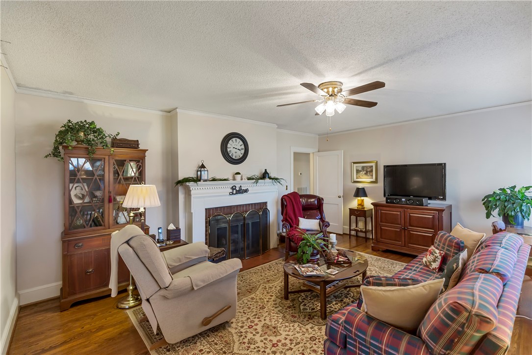 305 Jeb Stuart Avenue Anderson, SC 29625 - Photo 7 of 36 Gallery Image 7