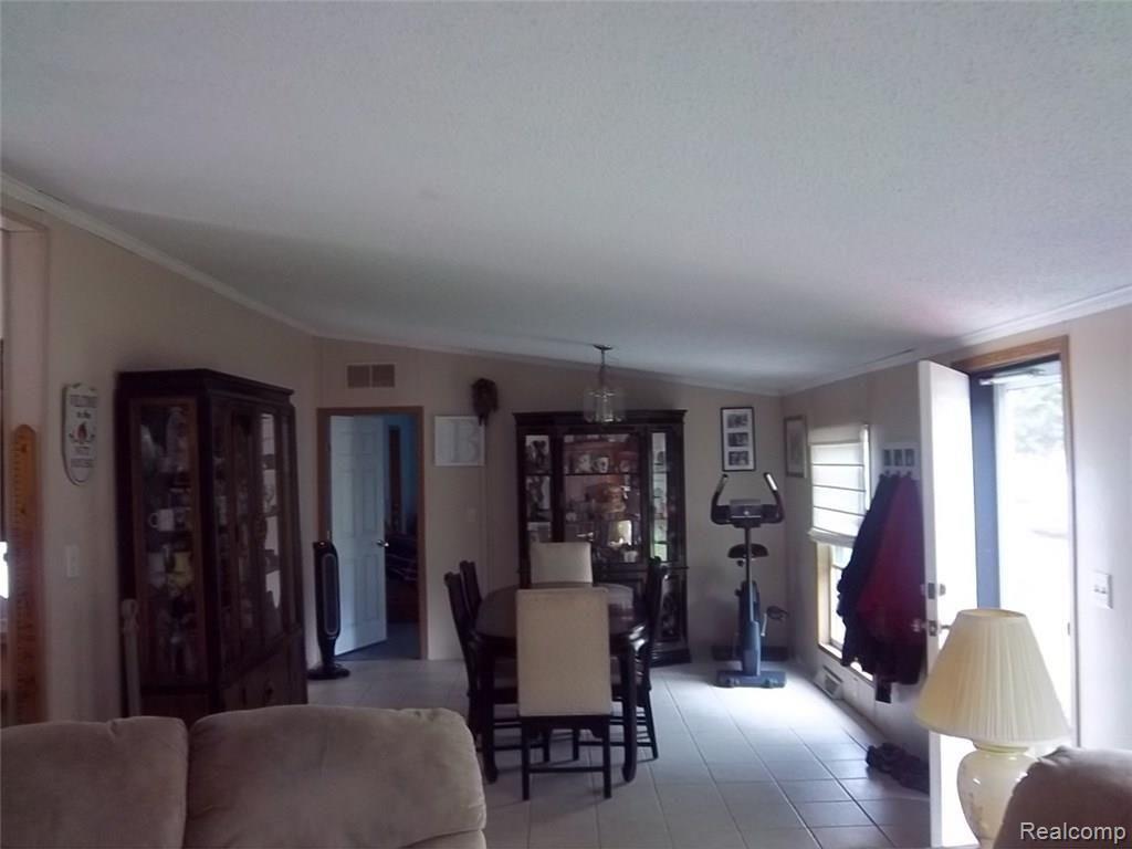 15487 Lobdell Road Linden, MI 48451 - Photo 4 of 17 Gallery Image 4