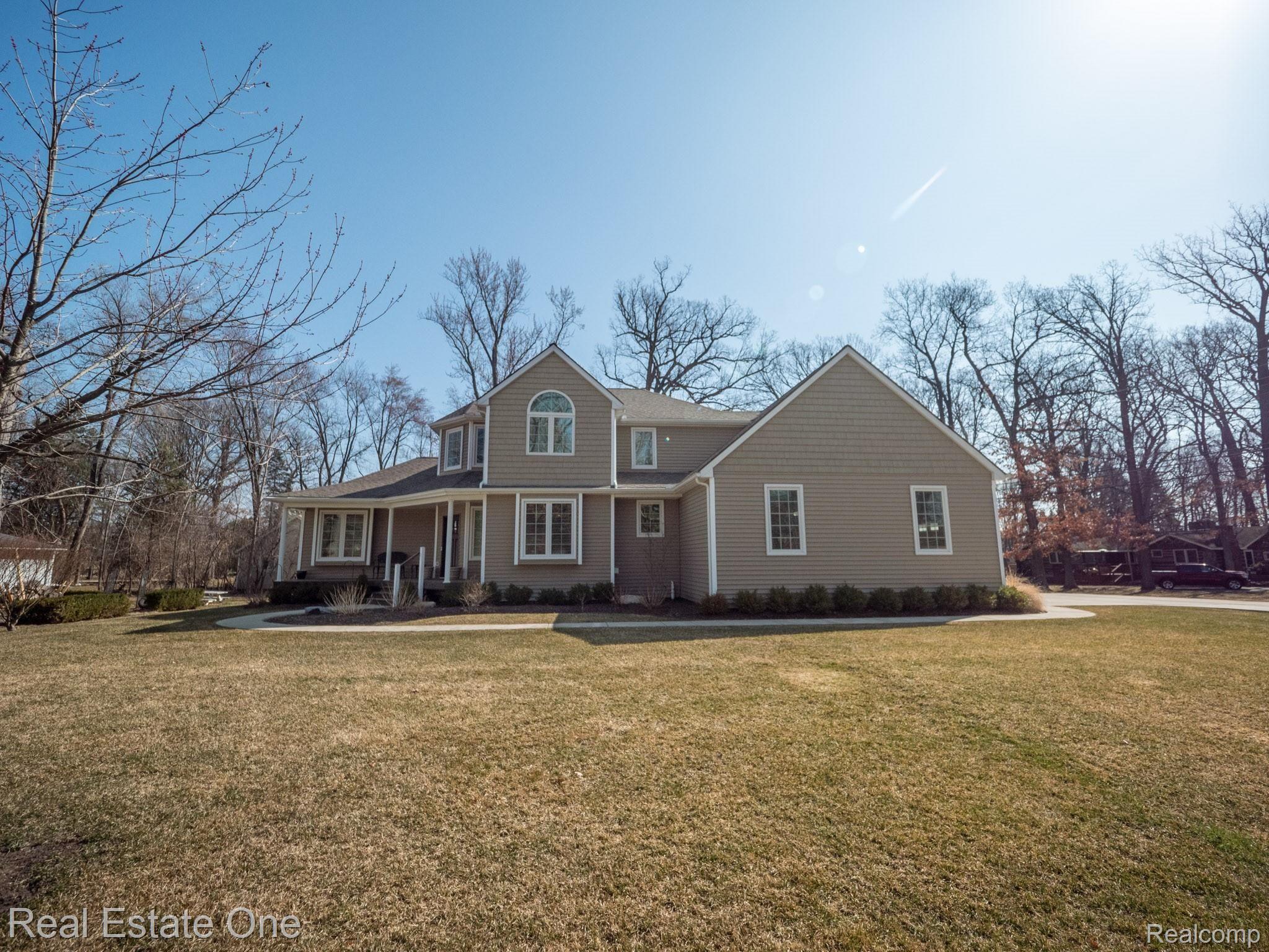 449 Willard Avenue Rochester, MI 48307 - Photo 4 of 53 Front View of Custom Elevation.jpg