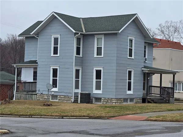 $189,000 | 102 East Peoria Street, Paola, KS 66071