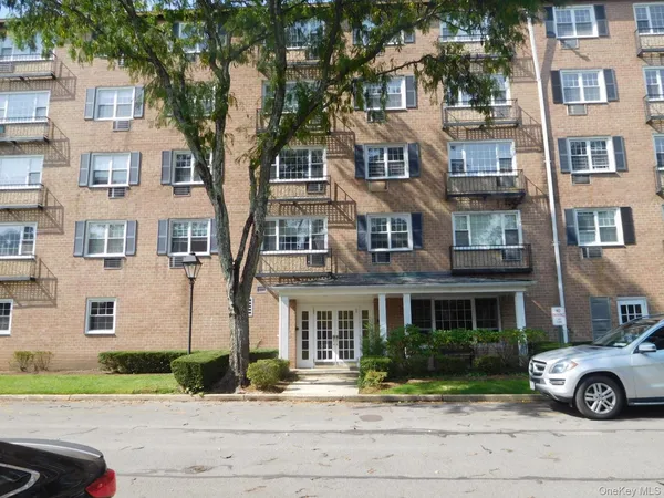 $2,800 | 1 Consulate Drive, Unit 1A, Tuckahoe, NY 10707