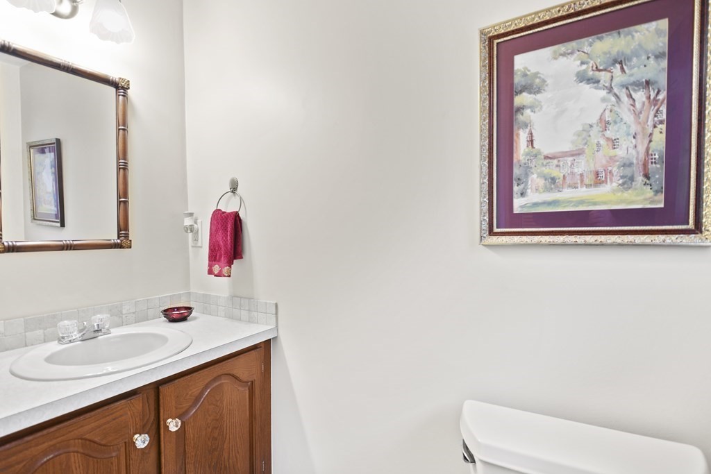46 Spaulding Road Westford, MA 01886 - Photo 15 of 32