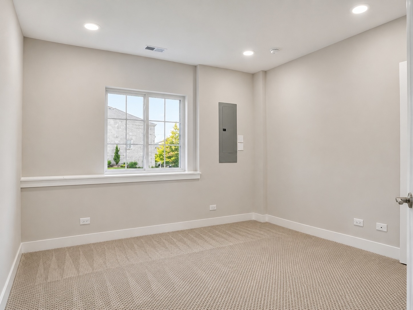 186 East River Road Des Plaines, IL 60016 - Photo 17 of 21