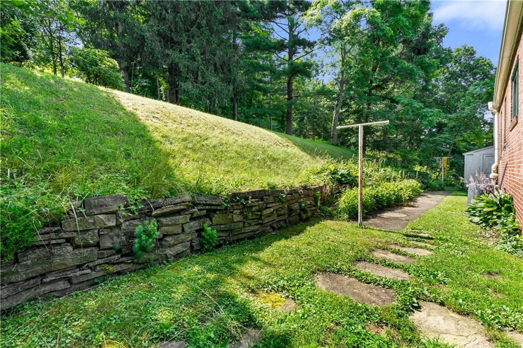 2509 Kane Road Aliquippa, PA 15001 - Photo 24 of 27 a view of a garden