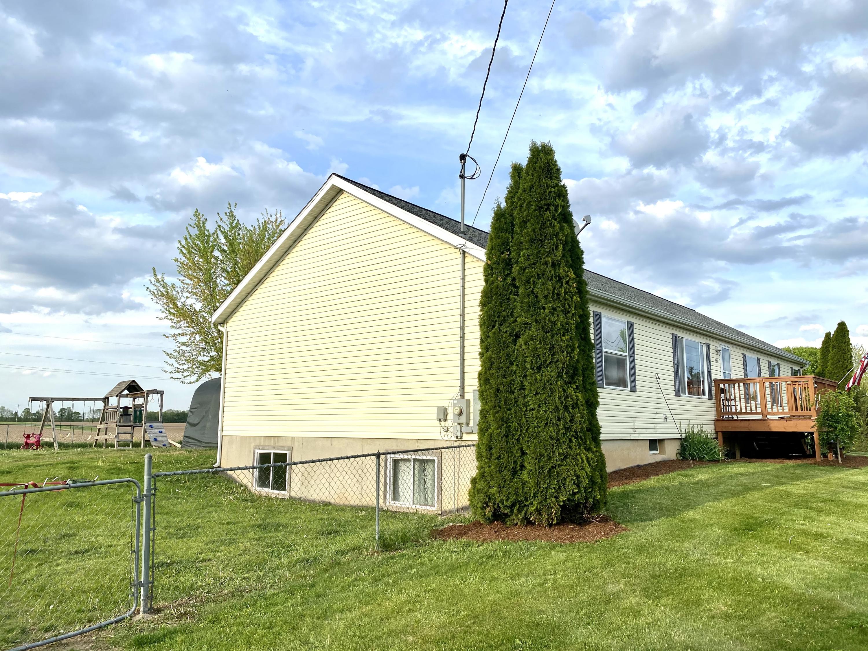 9931 East Tupper Lake Road Mulliken, MI 48861 - Photo 2 of 31 0C9397AE-F8EC-4519-870F-7BCE806BEEC7
