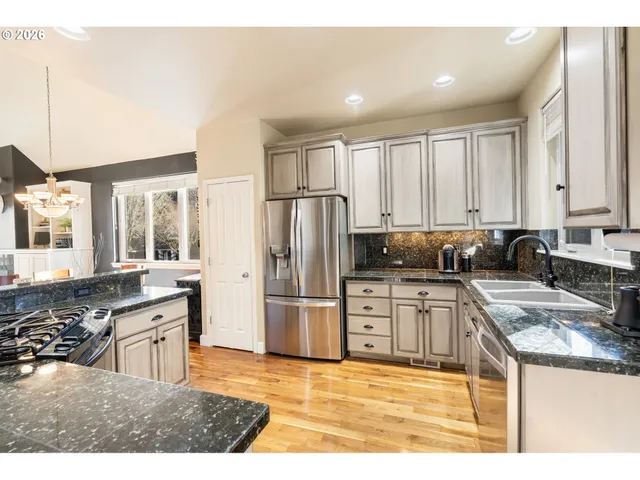 $775,000 | 2523 Northwest Marsden Place, Portland, OR 97229