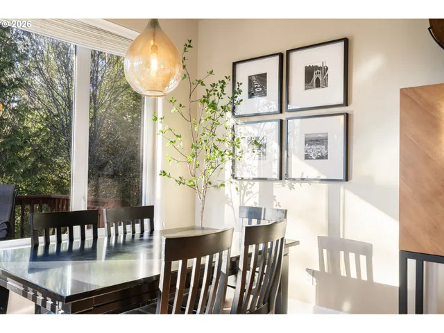 $775,000 | 2523 Northwest Marsden Place, Portland, OR 97229