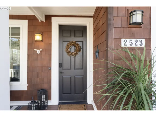 $775,000 | 2523 Northwest Marsden Place, Portland, OR 97229