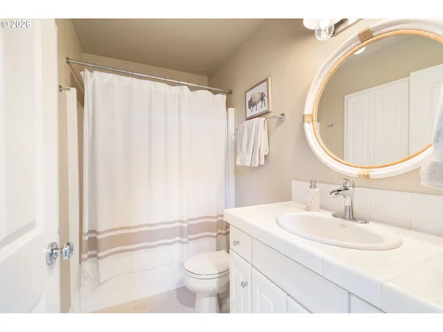 $775,000 | 2523 Northwest Marsden Place, Portland, OR 97229